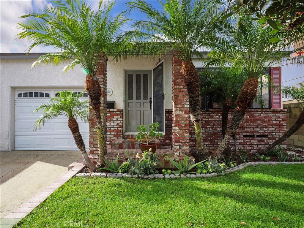 Photo of Listing #SB25261311