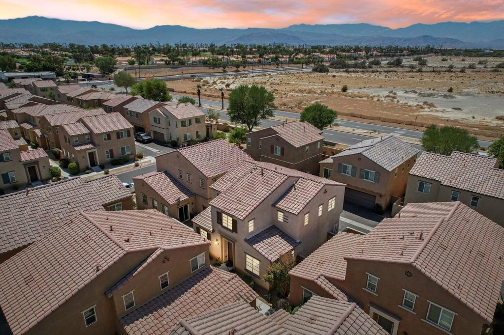 414 Via De La Paz, Palm Desert
