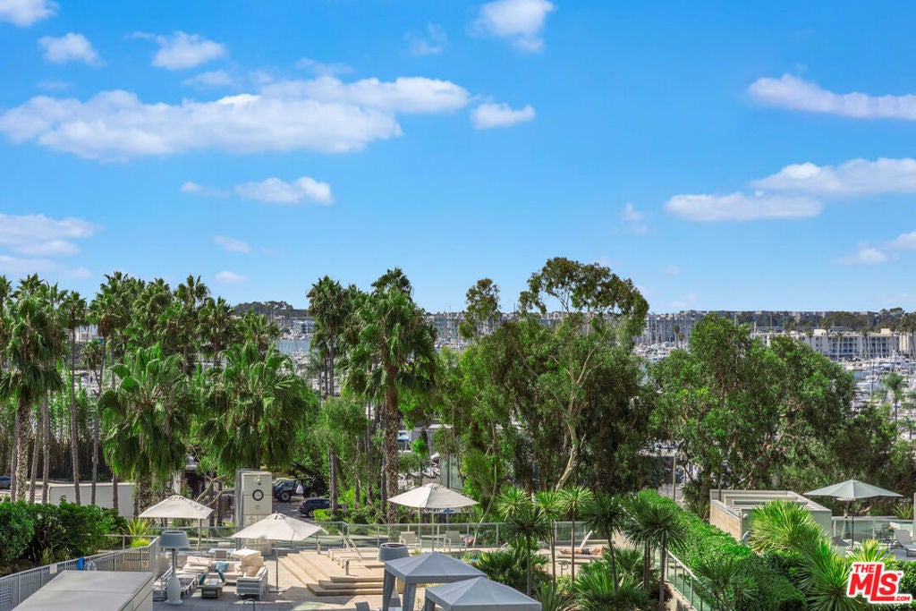 Photo of Listing #25623715