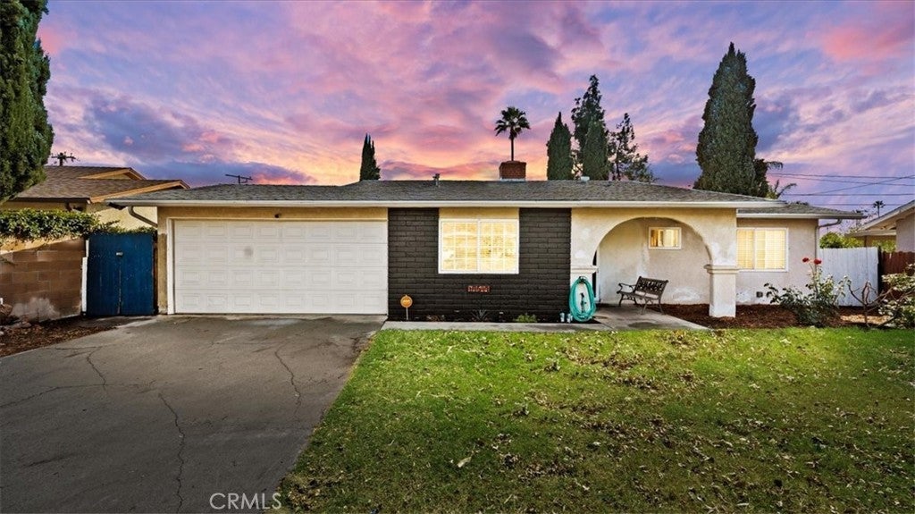 Photo of Listing #IV25269816