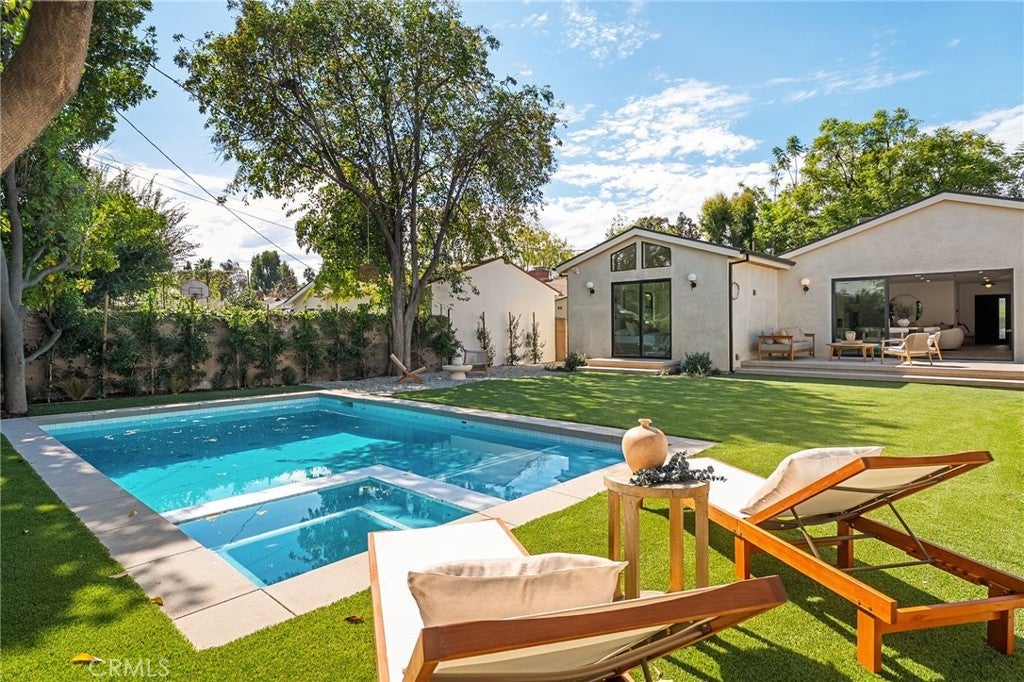 Photo of Listing #SR25269990