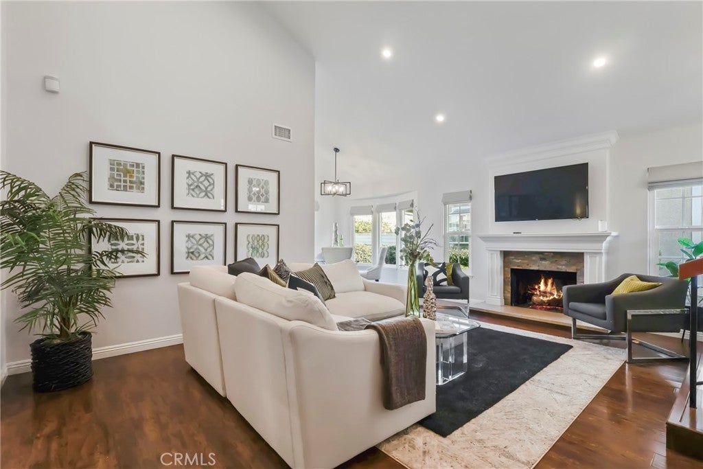 Photo of Listing #NP25269716