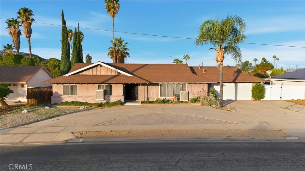 Photo of Listing #DW25270088