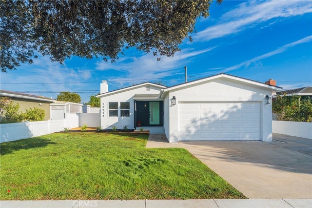 22928 Evalyn, Torrance.
