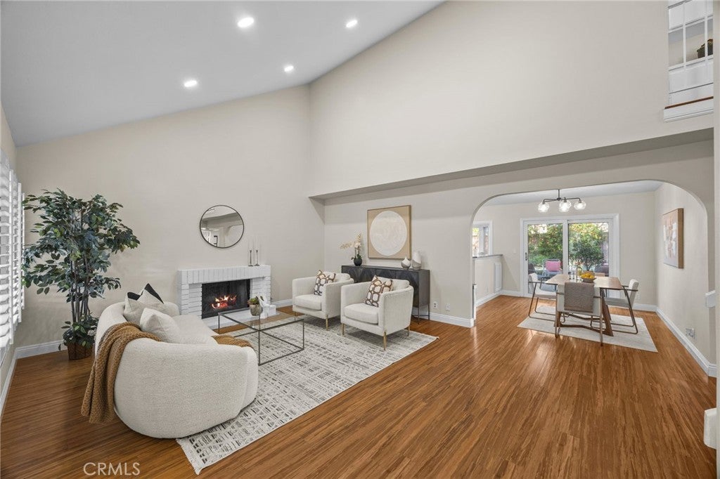 Photo of Listing #OC25270546