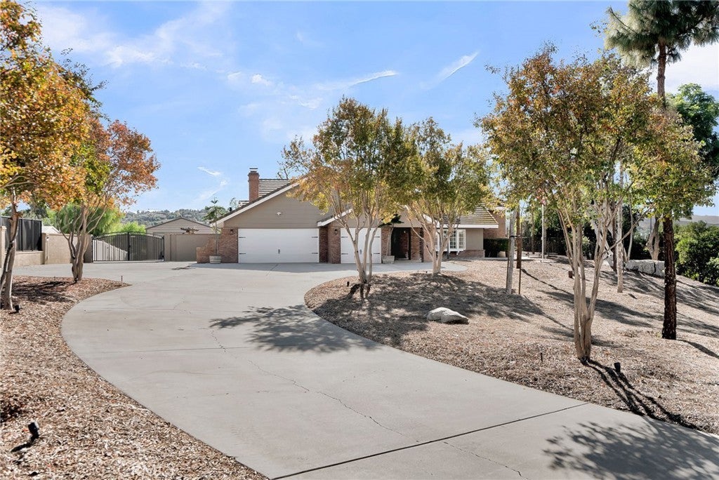 Photo of Listing #IV25270291