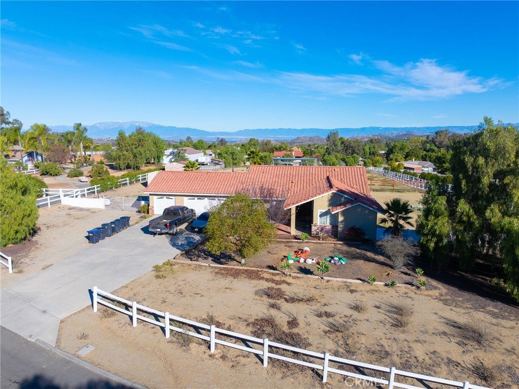 Photo of Listing #IV25262542