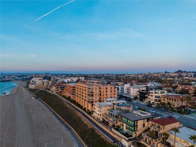 727 Esplanade 302, Redondo Beach.