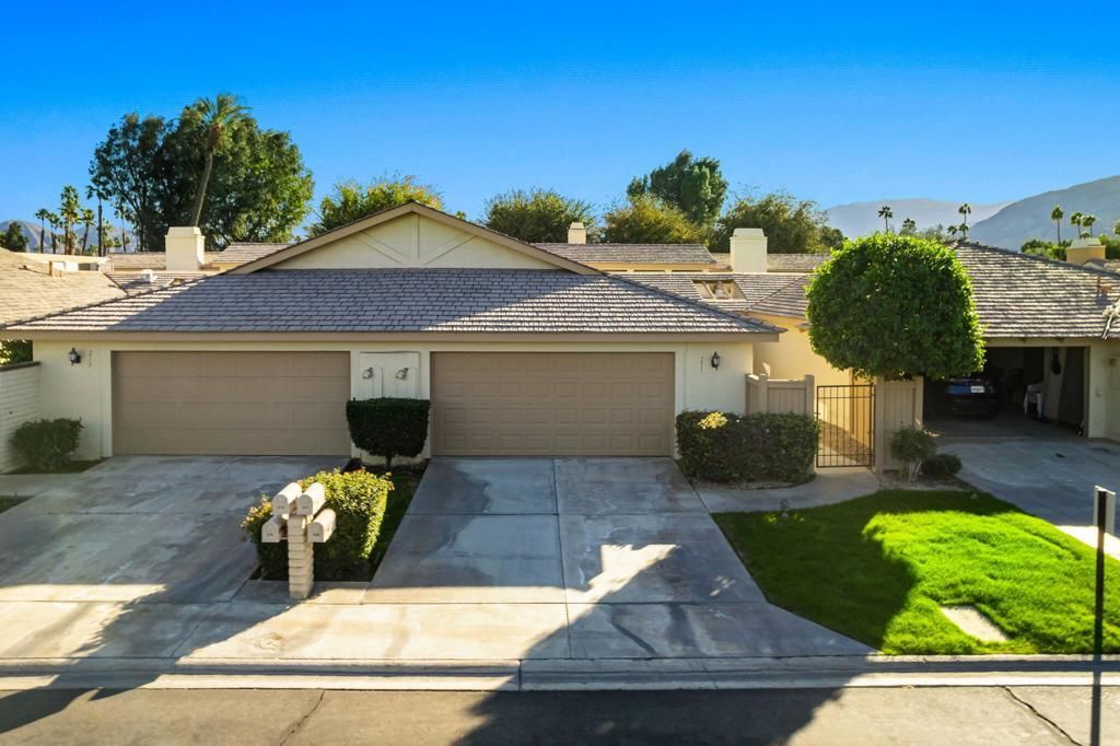 211 Las Lomas, Palm Desert