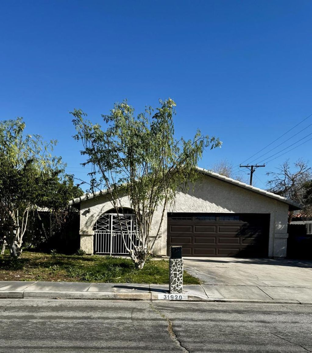 31920 Avenida El Mundo, Cathedral City