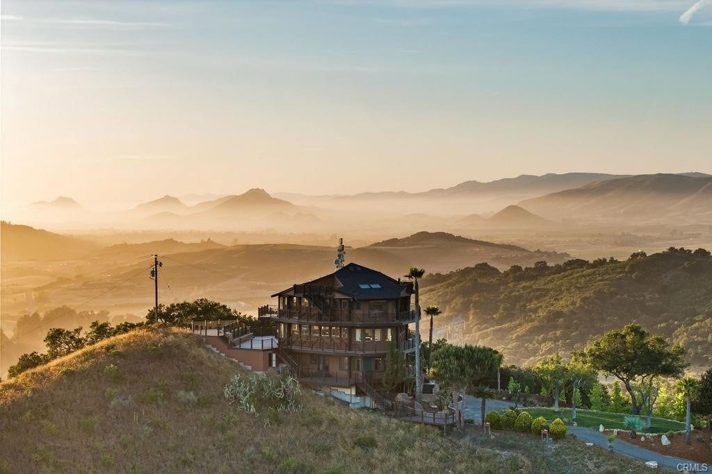 Photo of Listing #SC25271645