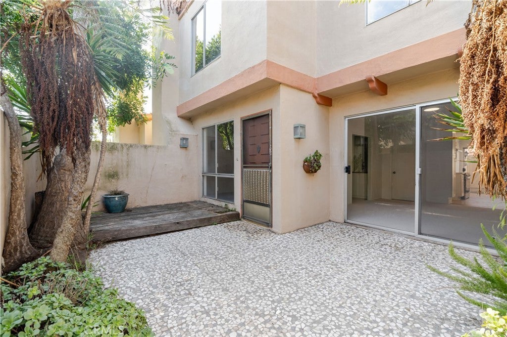 Photo of Listing #SR25271439