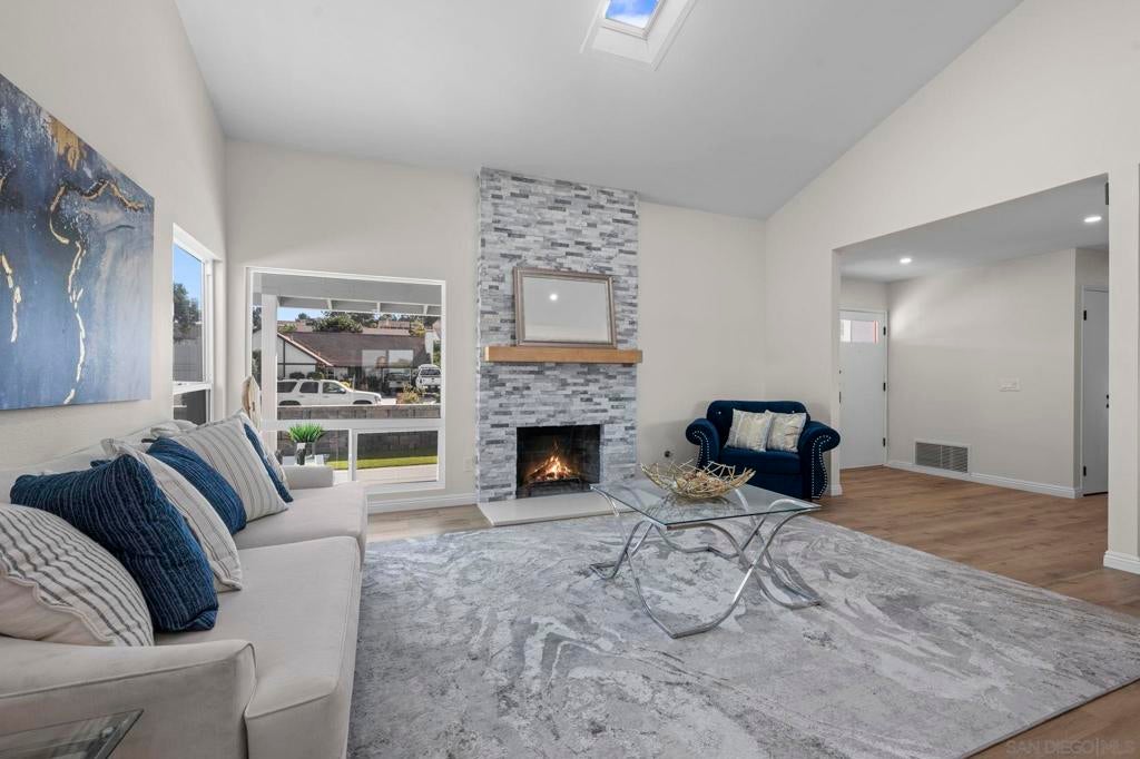 Photo of Listing #250045315SD