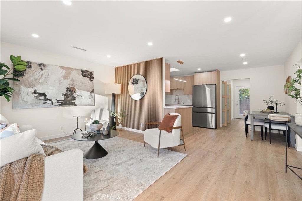 Photo of Listing #SB25235210