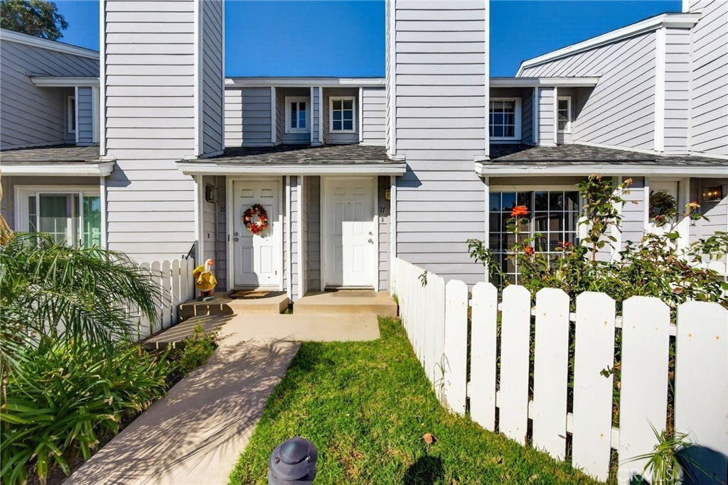 Photo of Listing #OC25268772