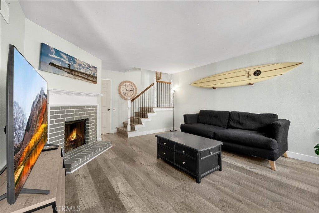 Photo of Listing #PW25271328