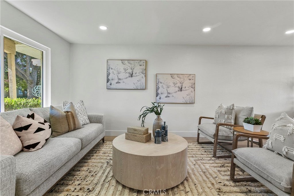 Photo of Listing #PW25273119