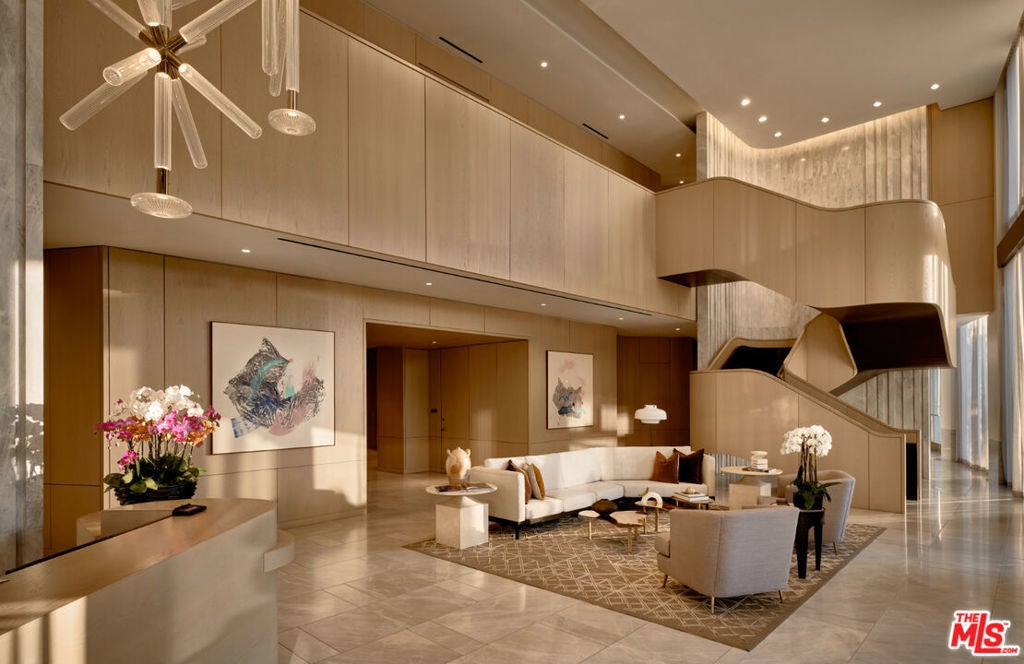 Photo of Listing #25627251