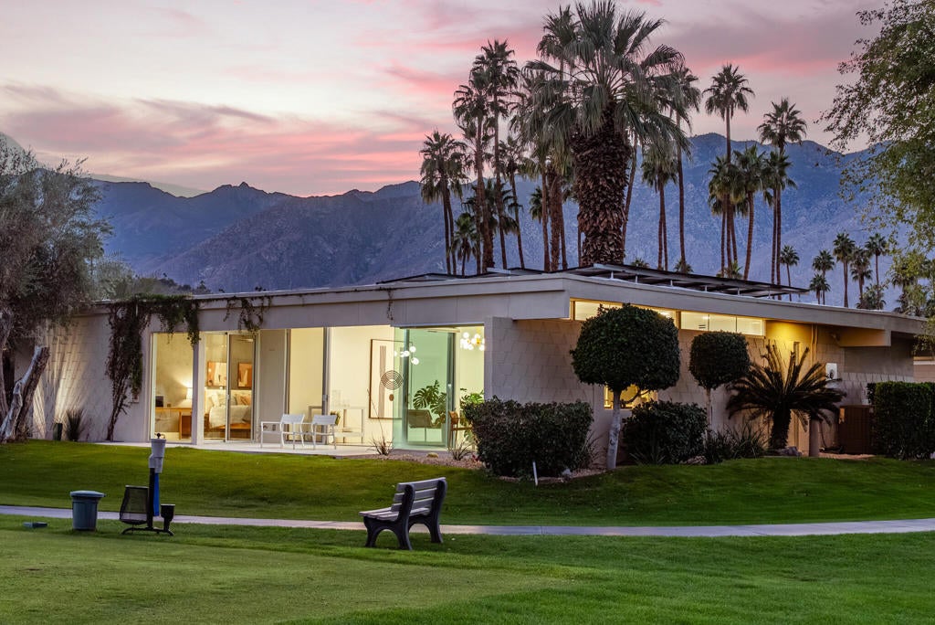 Photo of Listing #219139856PS