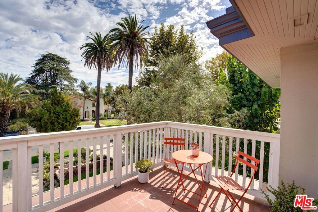 Photo of Listing #25627443