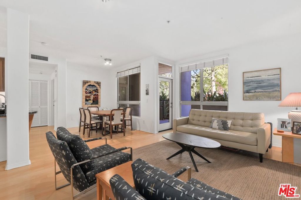 Photo of Listing #25627963