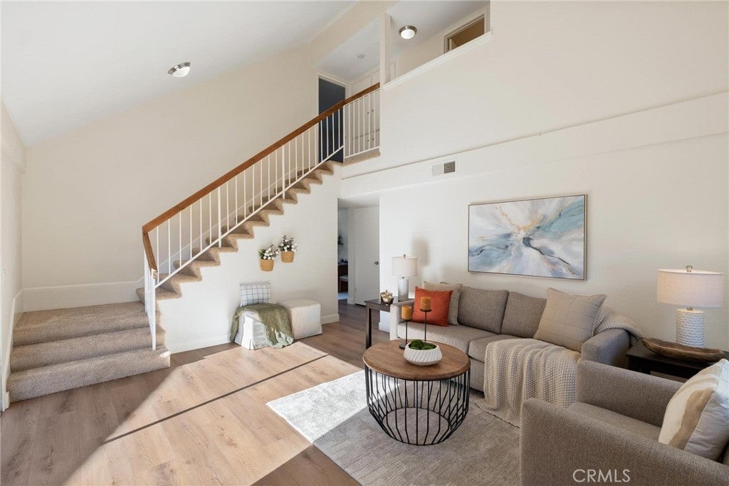 Photo of Listing #PW25274630