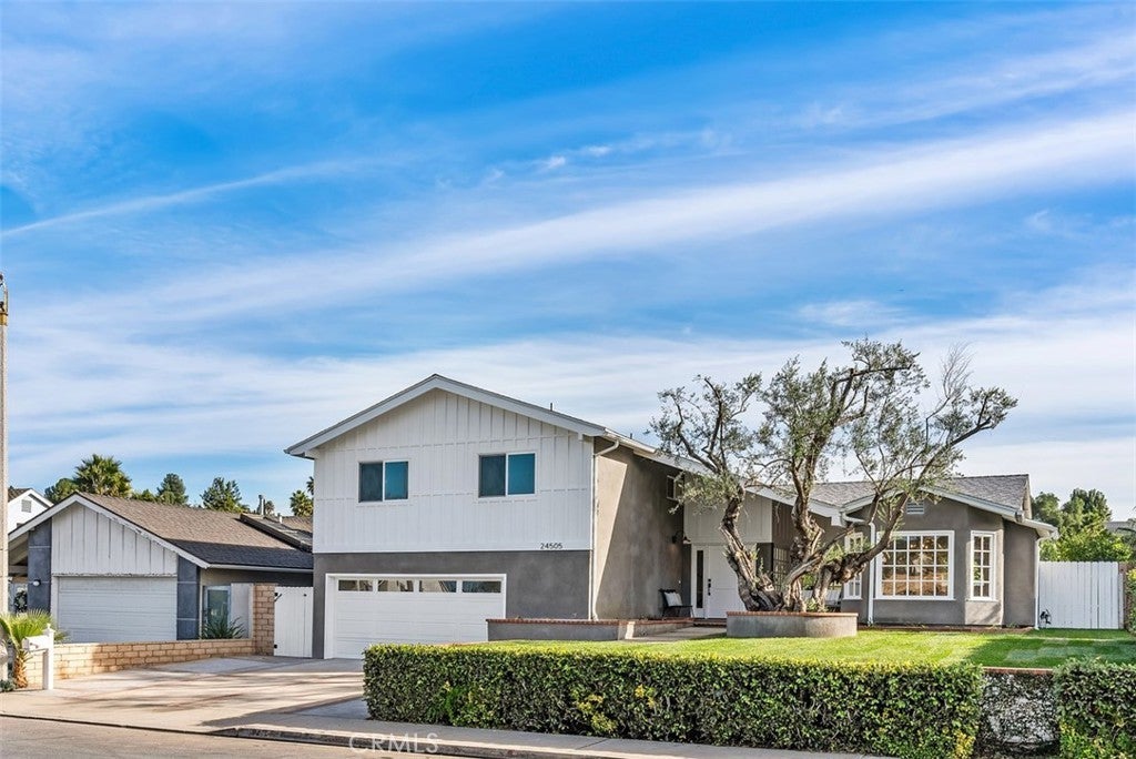 Photo of Listing #OC25274012