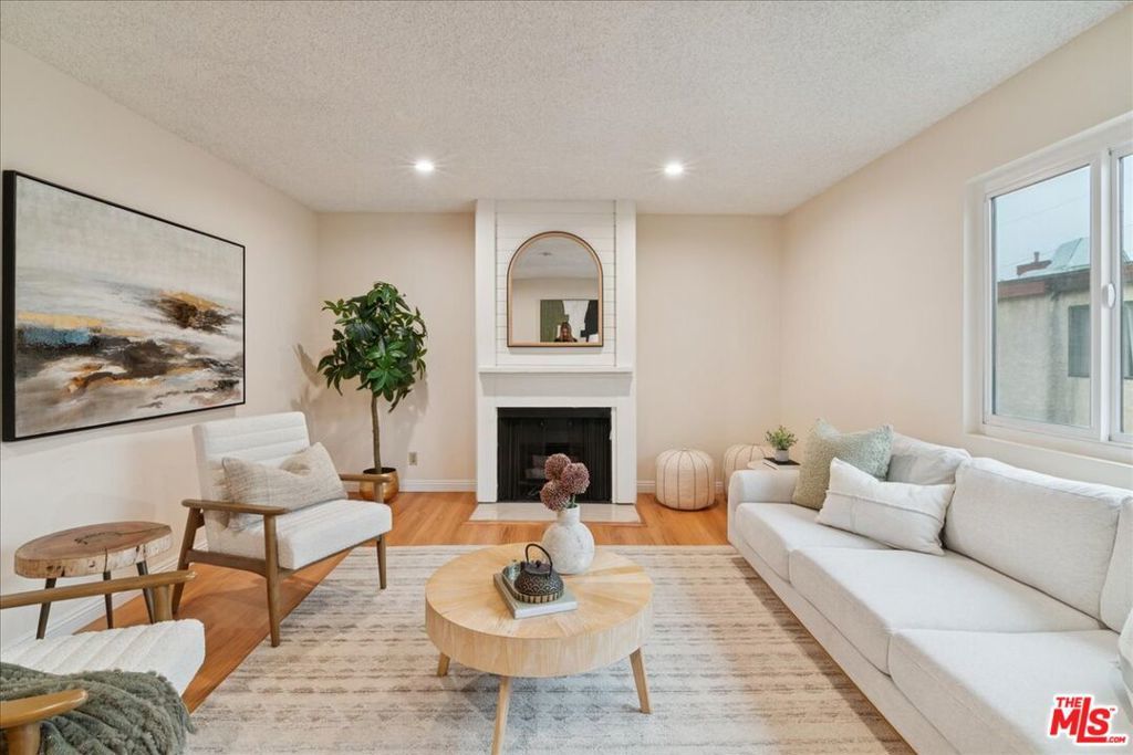 Photo of Listing #25628391