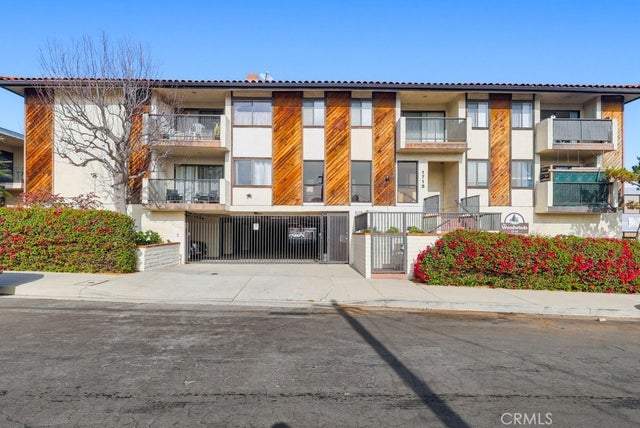 1715 259th Street 18, Lomita.