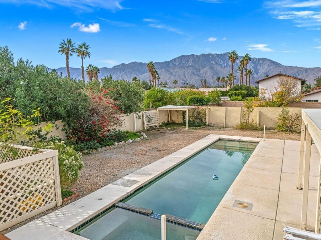 67185 Ontina Road, Cathedral City