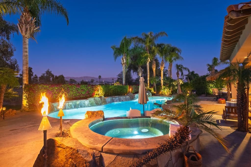 261 Loch Lomond Road, Rancho Mirage