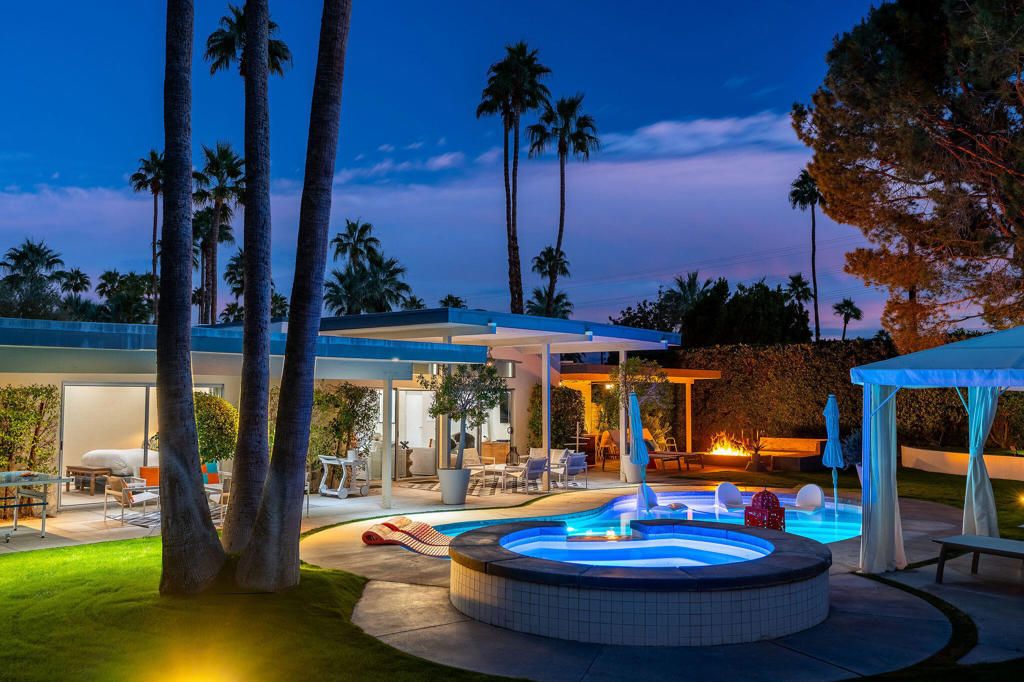 545 N Chiquita Circle, Palm Springs