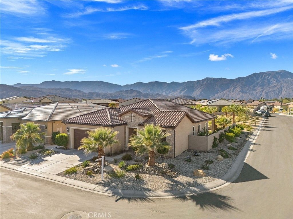 11 Chablis, Rancho Mirage