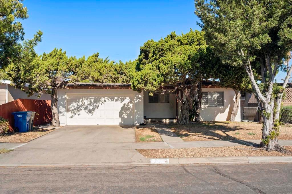 Photo of Listing #PTP2509196