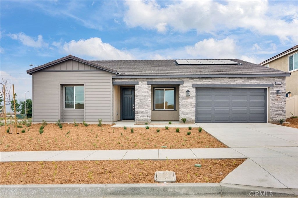 Photo of Listing #IV25275116