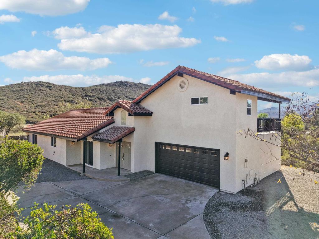 Photo of Listing #PTP2509203