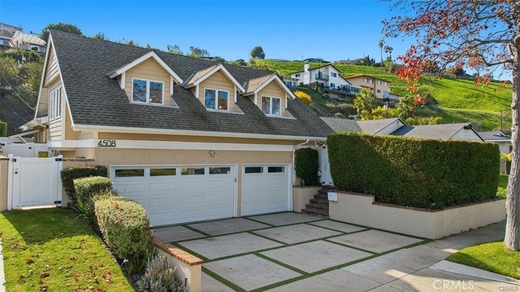 Photo of Listing #SB25266197