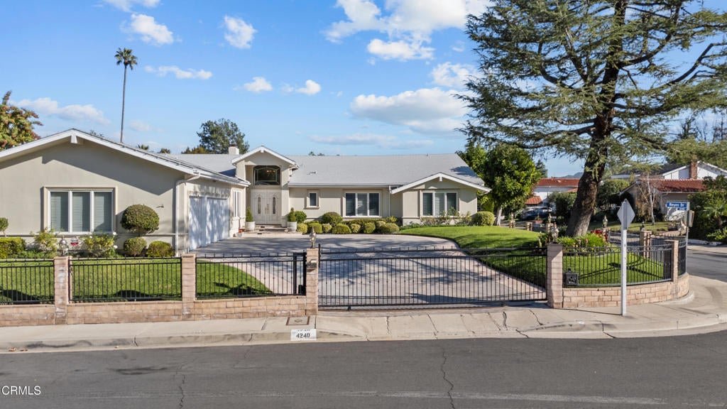 Photo of Listing #V1-33811