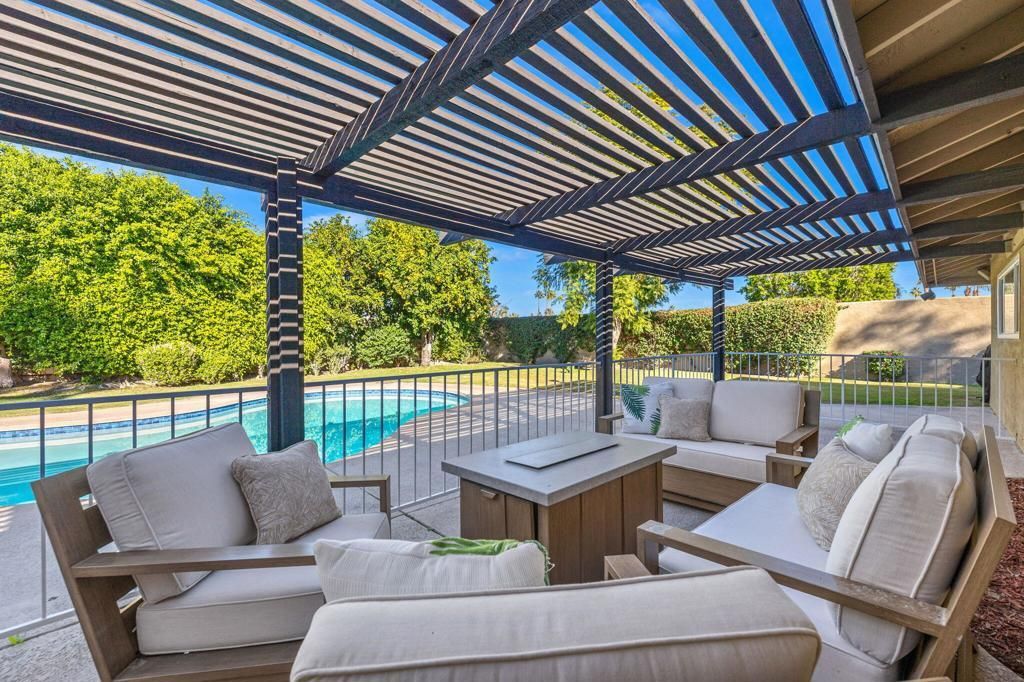 74370 Primrose Drive, Palm Desert