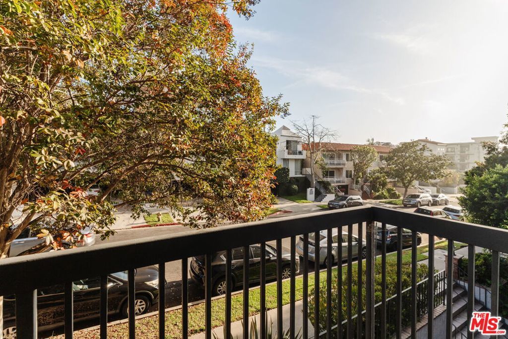 Photo of Listing #25629855