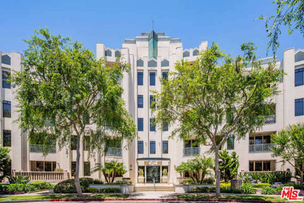 Photo of Listing #25615343