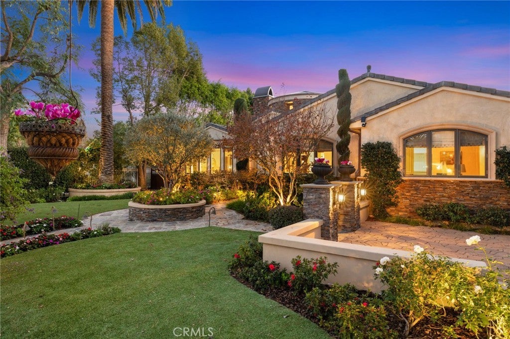 Photo of Listing #SR25279573