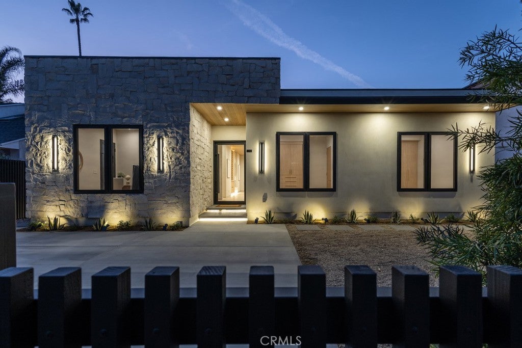 Photo of Listing #SR25280540