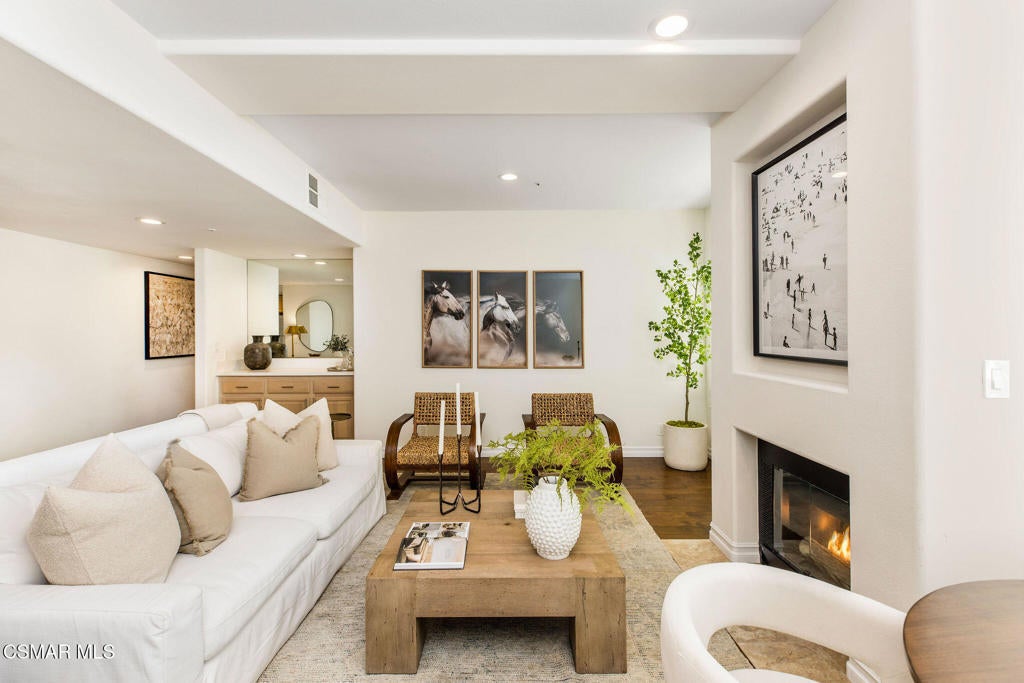 Photo of Listing #225005999