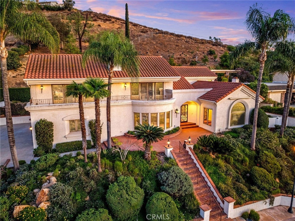 Photo of Listing #IV25280956