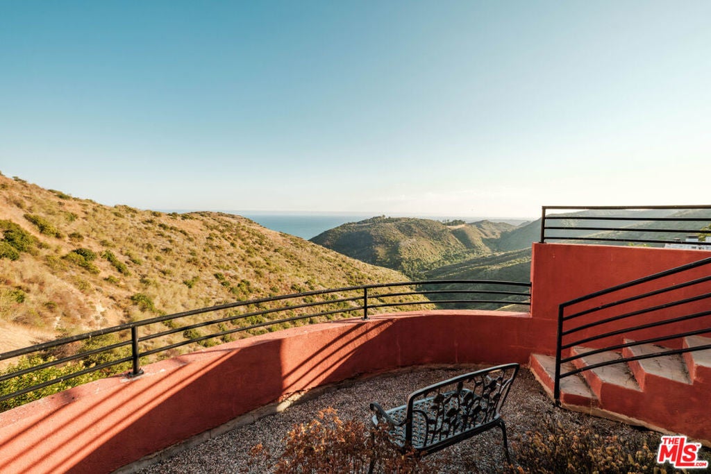 Photo of Listing #25631611