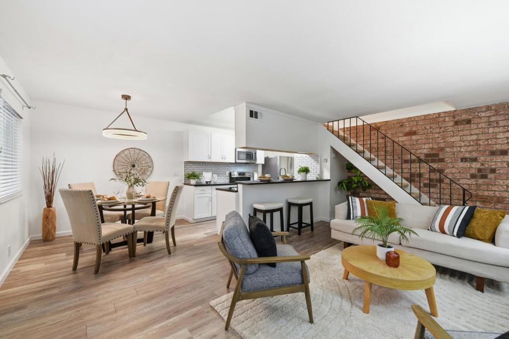 Photo of Listing #ML82030053