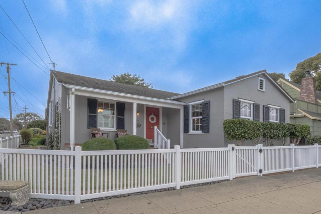 Photo of Listing #ML82030098