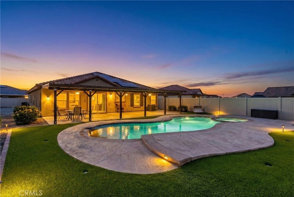 Photo of Listing #SR25281060