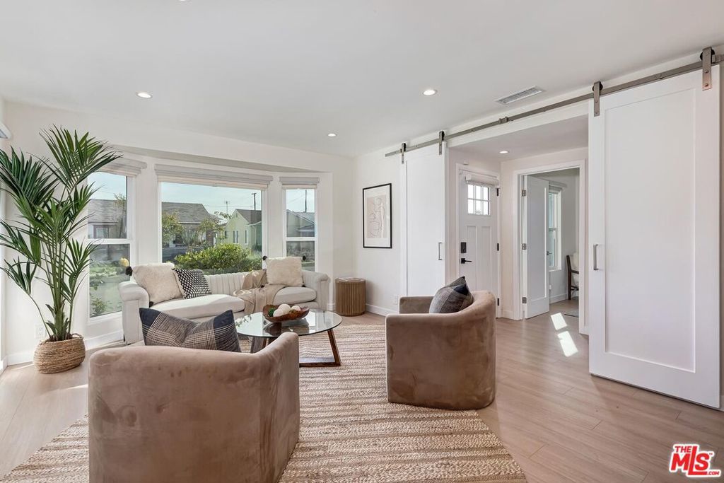 Photo of Listing #26633803